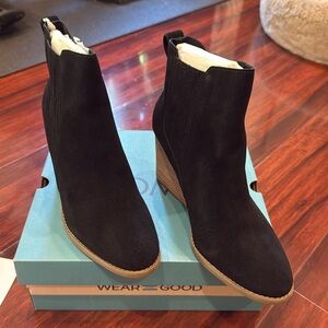 Toms Black Noa Suede Boots
